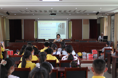 共筑書香家園 市、區圖書館攜手共建虎山村留守兒童圖書室，助力國學教育推廣